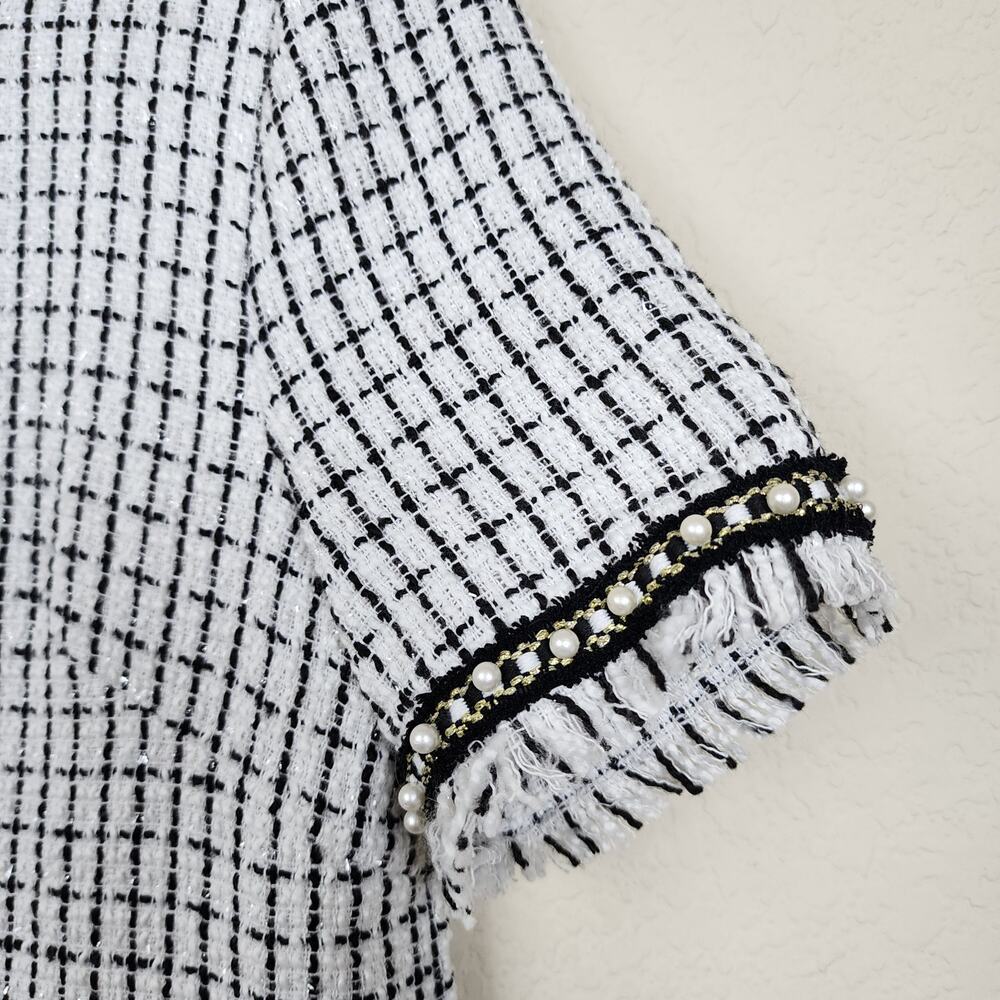 Elegant White and Black XS Sparkling Tweed Dress - Picture 15 of 17